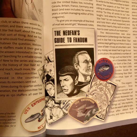 Star Trek Communicator Magazine - Picture 12 of 16